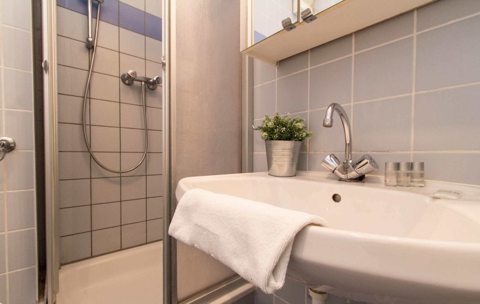 Apartmenthaus Hietzing I Contactless Check-In Vienna Esterno foto