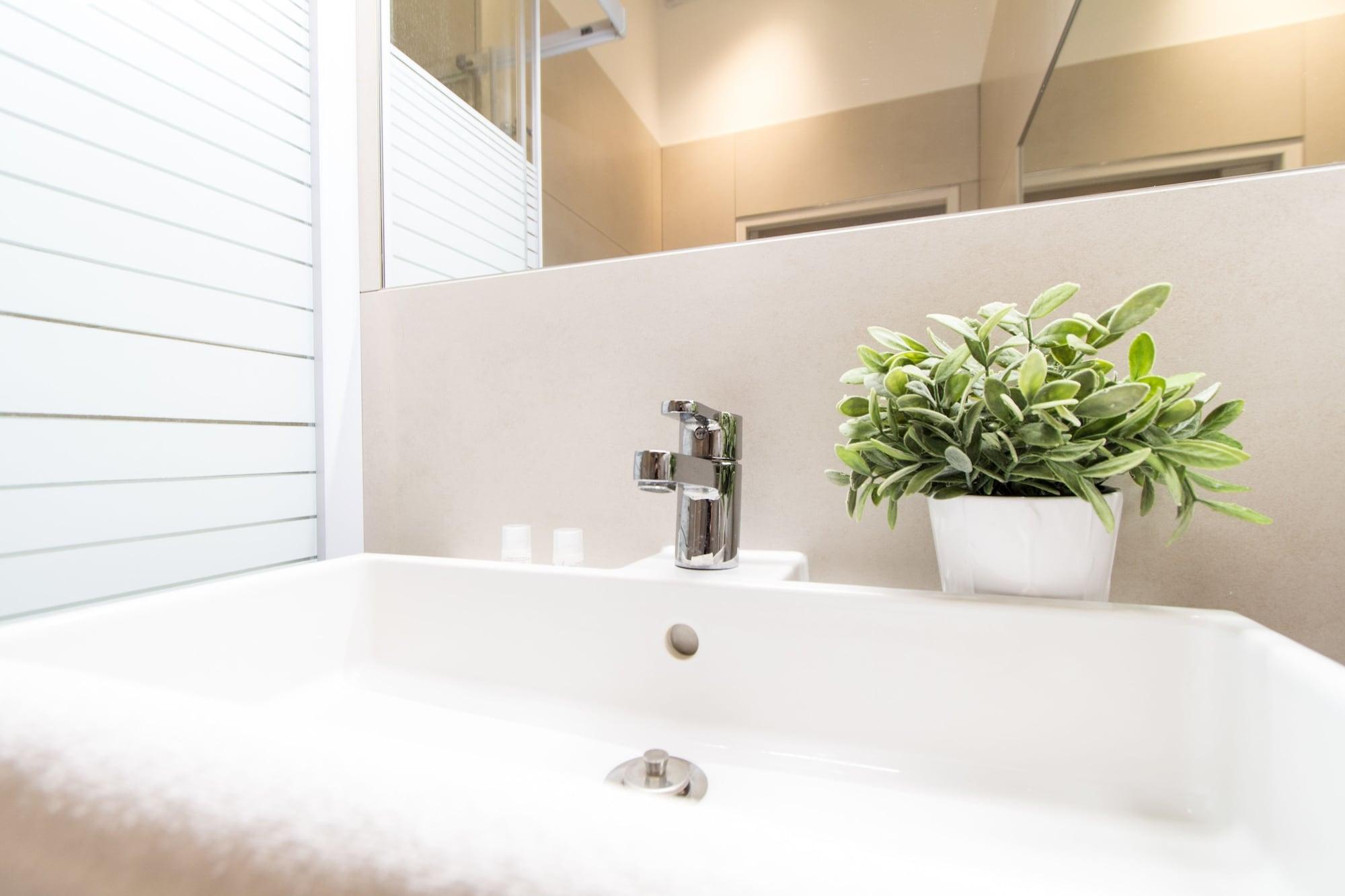 Apartmenthaus Hietzing I Contactless Check-In Vienna Esterno foto