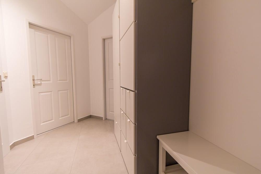 Apartmenthaus Hietzing I Contactless Check-In Vienna Esterno foto