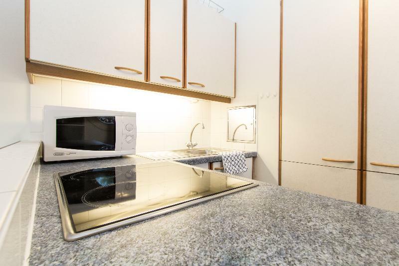 Apartmenthaus Hietzing I Contactless Check-In Vienna Esterno foto
